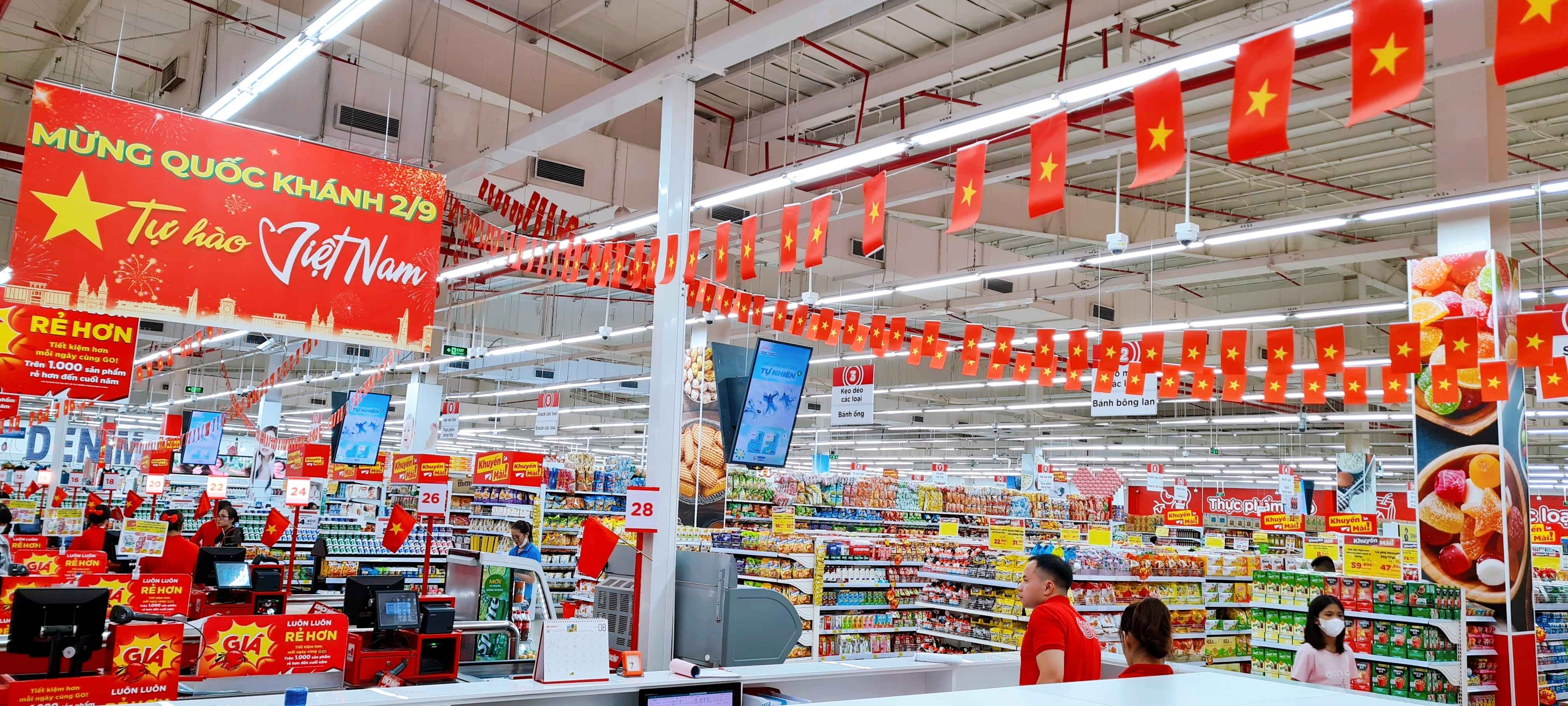 Central Retail Việt Nam đoạt “hat trick” quán quân Top 10 Công ty uy tín ngành Bán lẻ